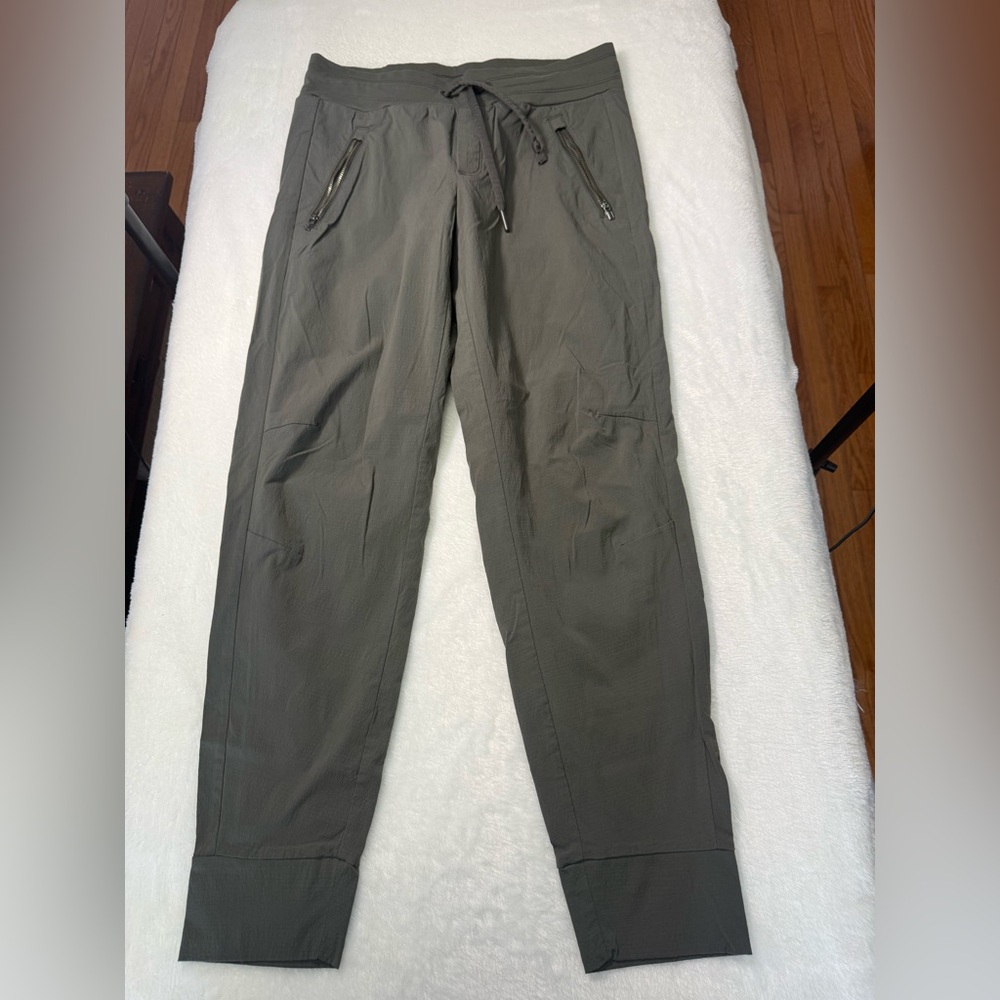 Athleta Women's Green Trekkie North Joggers